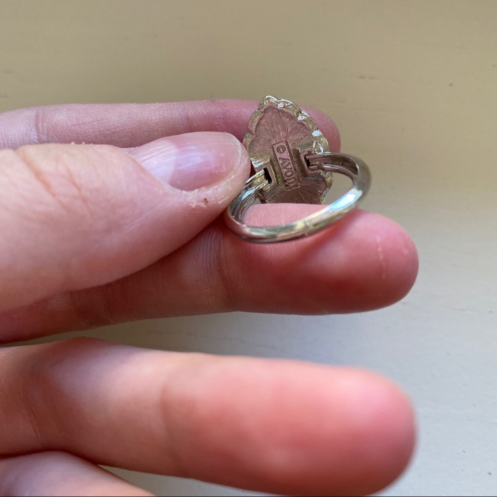 Vintage Avon silver & gray gemstone marquise ring - Picture 5 of 8